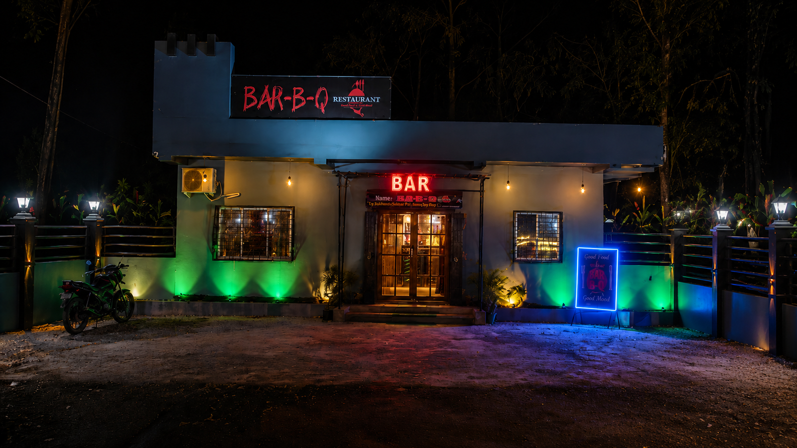 BAR B Q Gallery